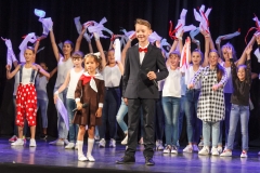 0009-wyprawki-dzieci-plecaki-fot-Marian-Paluszkiewicz