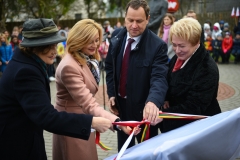 036-kaczynski-obremski-mejszagola-odsloniecie-tablicy-plac-fot.W.Jusiel