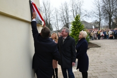 062-kaczynski-obremski-mejszagola-odsloniecie-tablicy-plac-fot.W.Jusiel