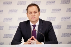 005-tomaszewski-konferencja-wybory-fot.M.PAszkowska